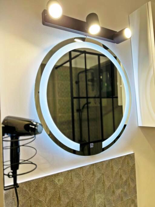 Cosy And Stylish Studio Bucharest Luaran gambar