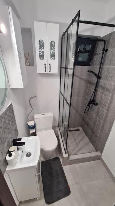 Cosy And Stylish Studio Bucharest Luaran gambar