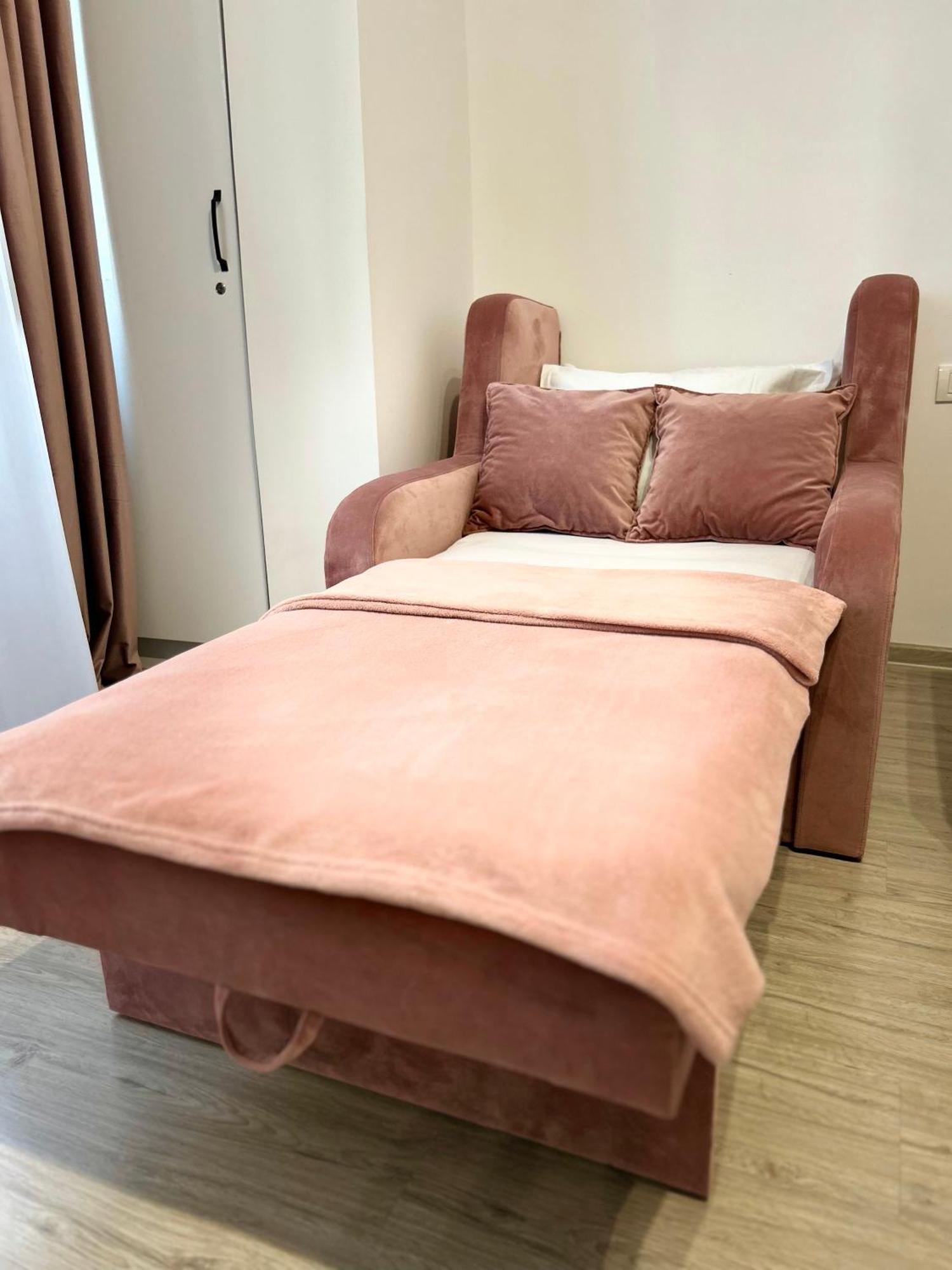 Cosy And Stylish Studio Bucharest Luaran gambar